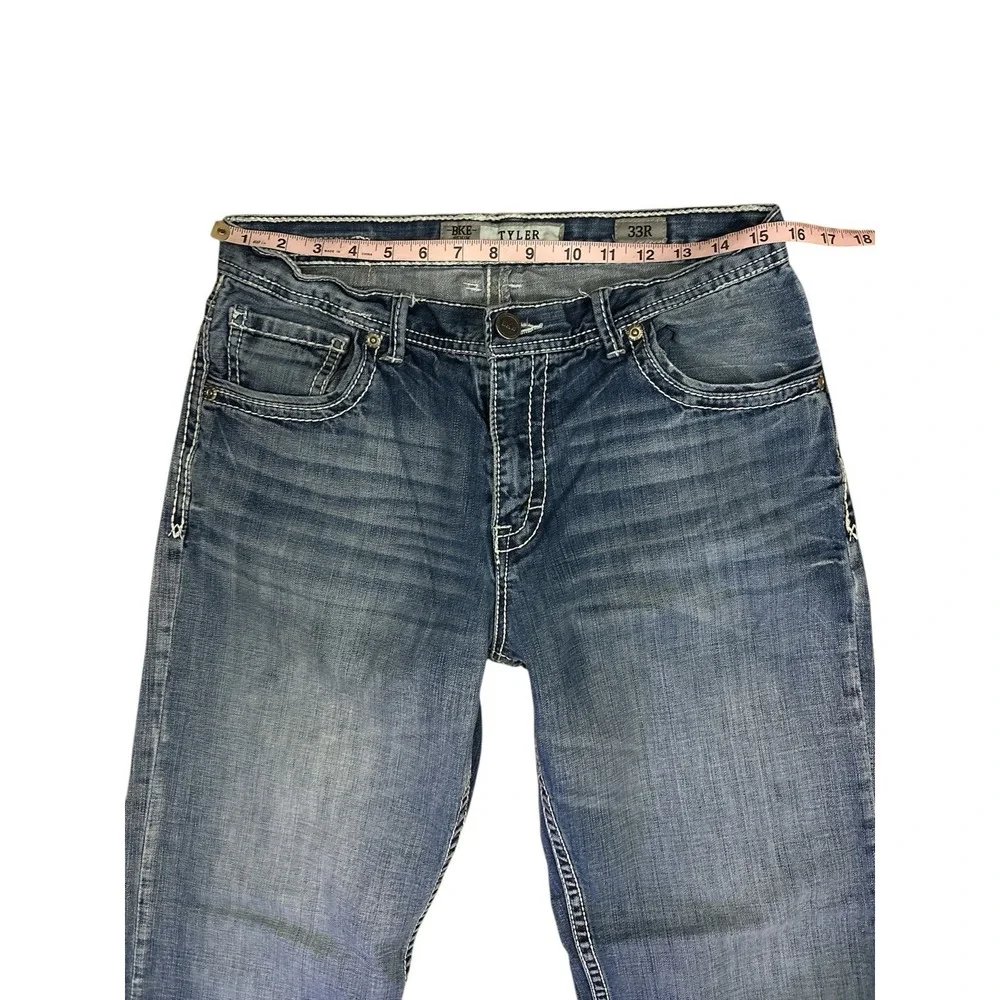 BKE Tyler Straight Leg Jeans Men's 33x31 Medium Wash Contrast Stitch Embroidered